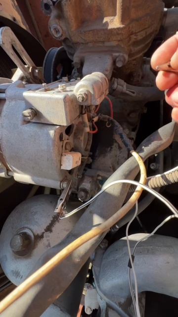 Т-150. Пропала зарядка. Неисправность регулятора напряжения.