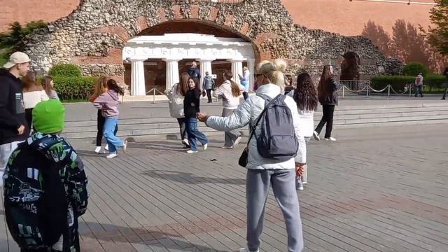 Танцы у Грота....