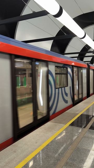 Поезд "Москва 2024" на станции "Зил" Троицкой линии