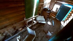 ОБНАРУЖИЛ ЖУТКОЕ ЗРЕЛИЩЕ !!! Зашёл в ЗАЛ заброшенного дома и увидел то что дома могло бы уже не быть