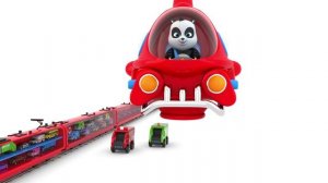 Игрушечный поезд Пинки и Панда сборка и игра с уличными транспортными средствами