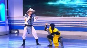КВН Москва не сразу строилась - Девушка впервые играет в Mortal Kombat