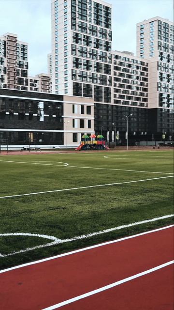 Свежий воздух, утренние пробежки и лучшие закаты в городе, разве это не мечта?