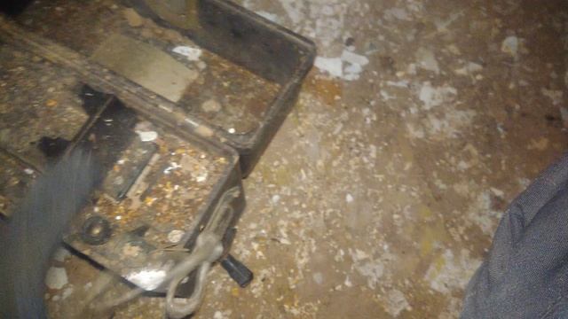 жилище хранителя АТС сталк за радиодеталями