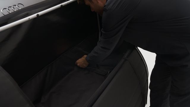 Сборка грузового бокса Thule Onto 2 и установка на велоплатформу Thule EasyFold 3