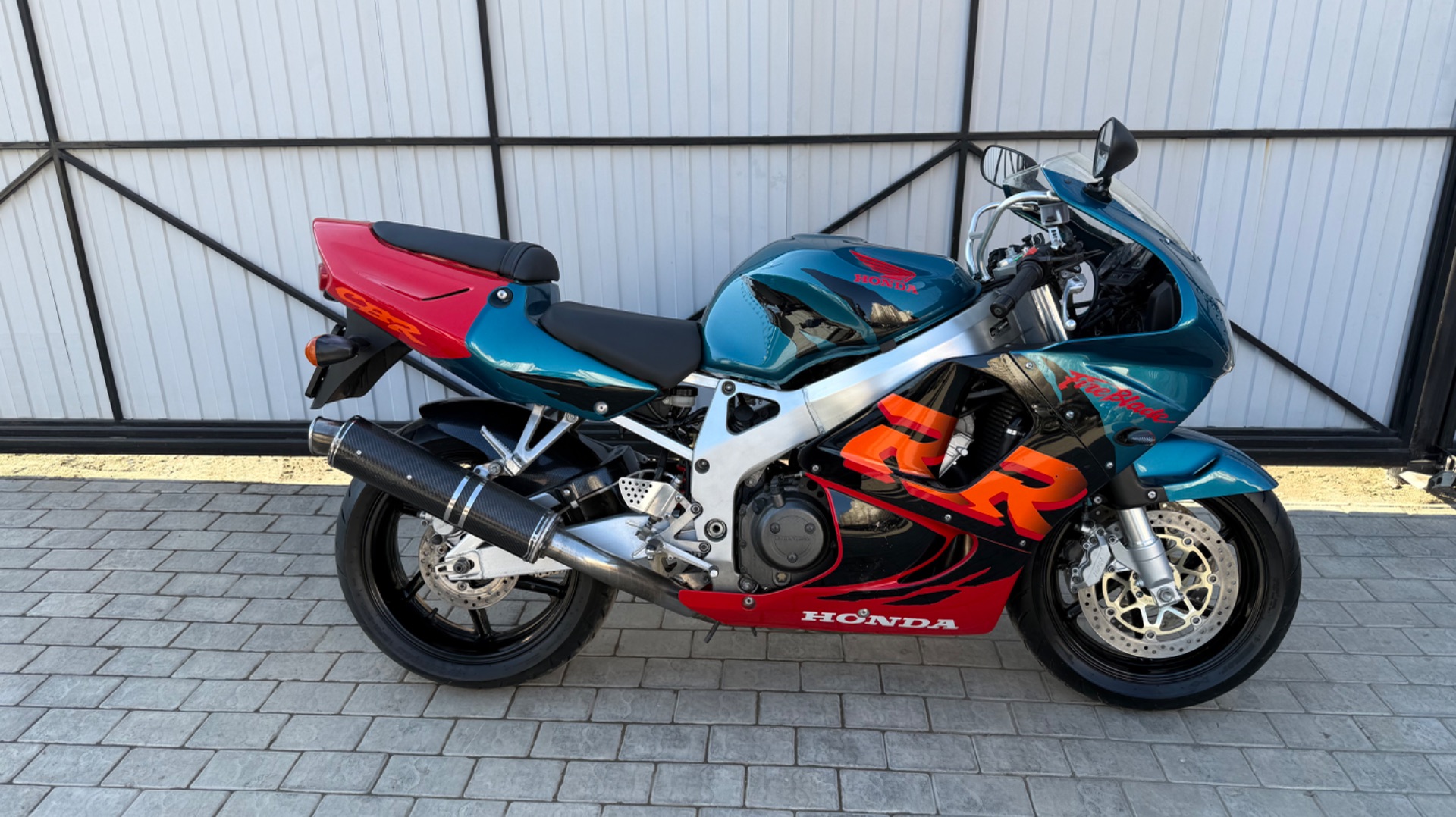 Обзор Honda Cbr919, 1999год.