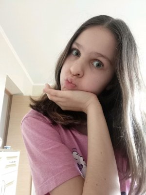 делаю макияж наугад с закрытыми глазами от Сони может!!🔮