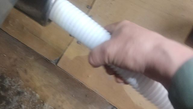 шланг в трубу