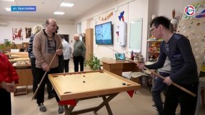 Пожилые севастопольцы осваивают настольные спортивные игры