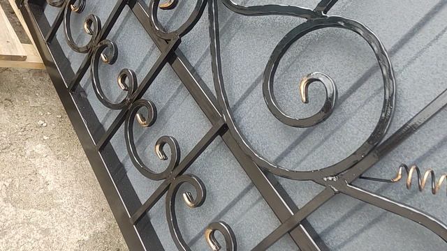 Ворота М160PR обшитые графитом с отдельной калиткой.mp4