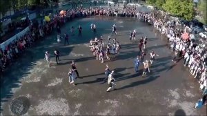 вальс-на-городской-площади-школы-№3-г.Конаково-25.05.2017