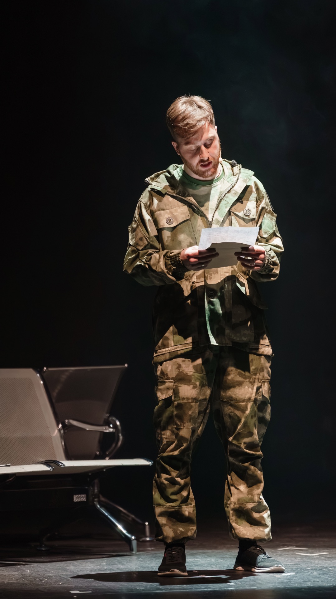 В музыкальном спектакле «Лететь нельзя остаться» романтика да и только !