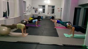 Фитбол, групповая на все тело