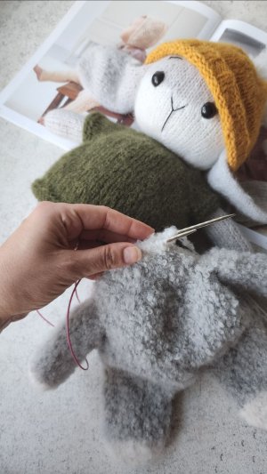 Платочная вязка по кругу Одежка Заяц