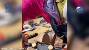 Необычная идея для творчества: китайские дети делают лампы из лотоса