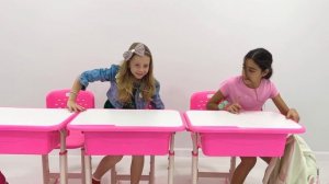 Настя_и_Ева_выполняют_задания_папы