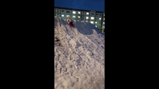 Катание со снежных горок