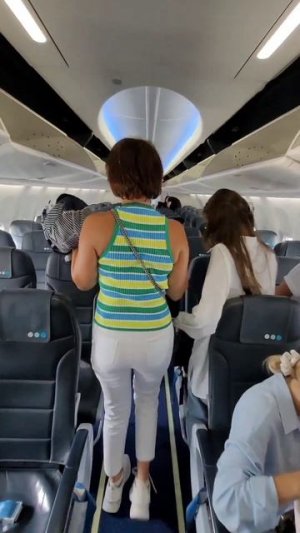 ЕСЛИ ЛЕТЕТЬ НА ОТДЫХ, ТО ТОЛЬКО ТАК! #shorts #путешествия #приколы #dance