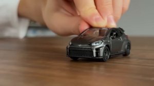 Марк распаковывает коробки 1_18 Lamborghini + Toyota (подборка)