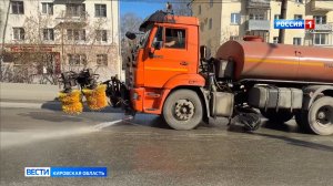 Подрядчики вывели на улицы Кирова поливомоечные машины