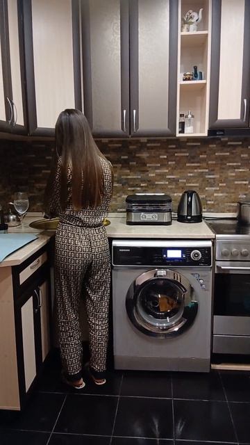 Когда в играх появляются сексуальные персонажи происходит это
reels shorts