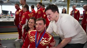 Паралимпийцы побывали на "Мануфактуре Bosco", где в рекордные сроки шилась их чемпионская экипировка