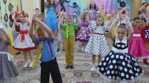 Стильный выход детей. Выпускной в стиле стиляги