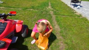 СОФУНЬЯ ШАЛУНЬЯ - СОФИЯ ХОЧЕТ КРУТОЙ  КВАДРОЦИКЛ.