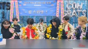 Бантаны начали лайв Weverse 01/04/2026г