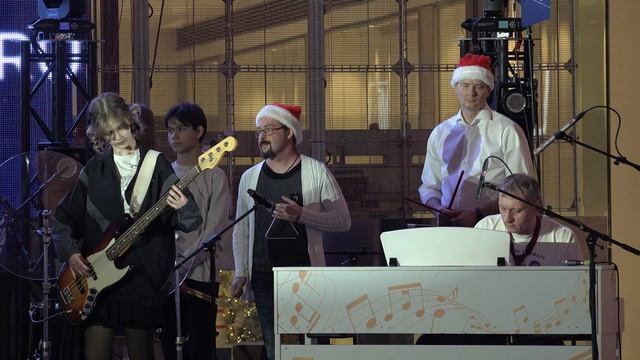 Shout - Кочеткова А, Кочеткова Л, Куртаков К, Звонкова А, Лордкипанидзе Г