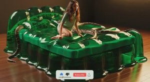 На какой кровати ты рискнешь уснуть сегодня? Необычное испытание комфорта в стиле АСМР