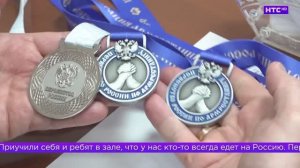 Глава Ирбита Николай Юдин встретился с победителями соревнований по армрестлину и джиу-джитсу