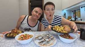 Мукбанг я РАСКЛЕИЛАСЬ, держусь из последних СИЛ! Вован просит написать ЗАВЕЩАНИЕ! Семейный ужин