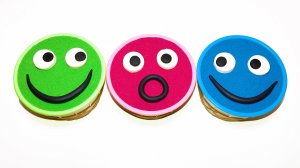 Учим Цвета СМАЙЛИКИ из ПЕСКА с сюрпризами из мультиков МАША и МЕДВЕДЬ ЛУНТИК СКАЗОЧНЫЙ ПАТРУЛЬ