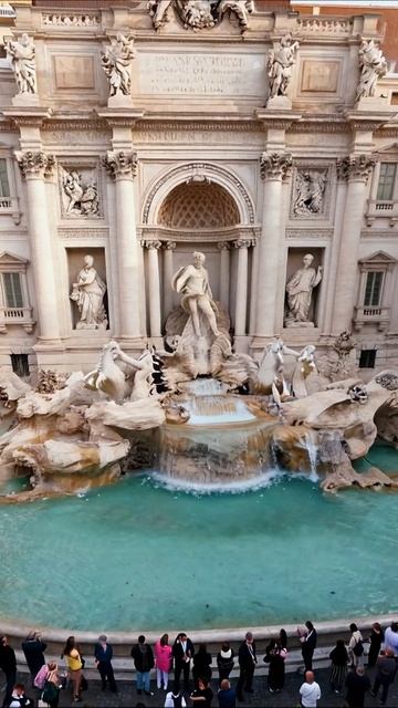 Фонтан Треви: Истинное Искушение Рима #Рим #ФонтанТреви #Путешествия