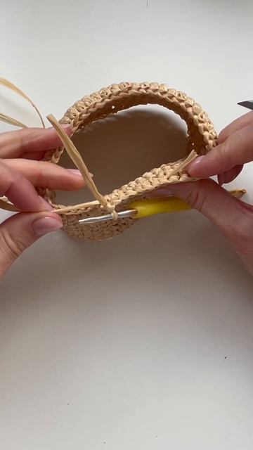 Если есть узелок в мотке и как соединить концы нитей