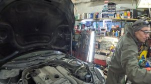 Замена масла на мерседес Е200, 2011 года. двигатель W212