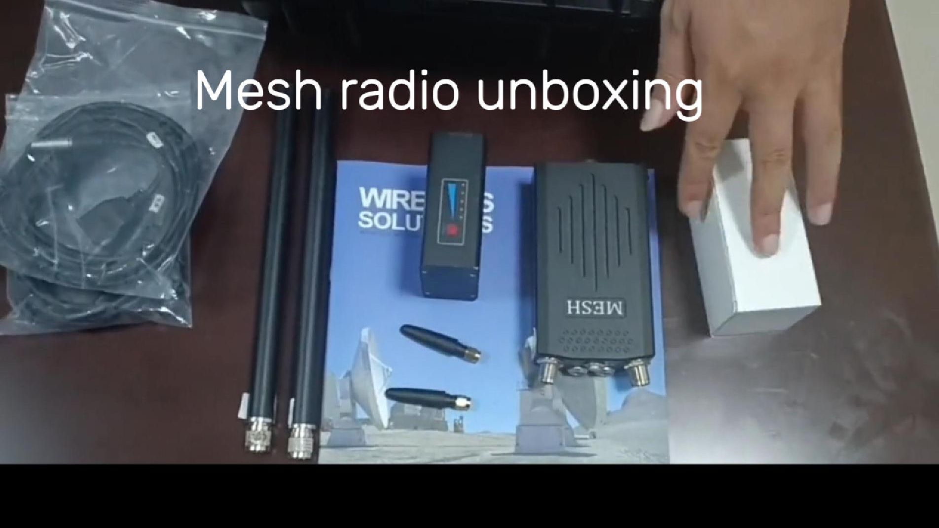 Распаковка портативной Mesh-рации