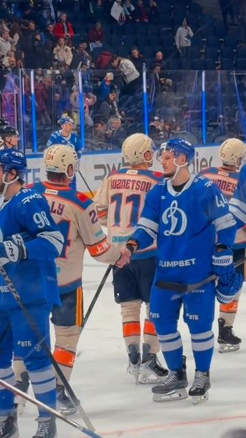 В этом году 80 лет хоккею. Самое время написать песню. ИИ в помощь!