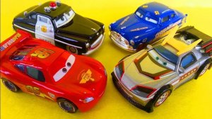 МУЛЬТИКИ ПРО МАШИНКИ 🚗 МОЛНИЯ МАКВИН ПОПАЛСЯ В ЛАПЫ ШЕРИФУ. ГРУЗОВИЧОК МЭТР ЕДЕТ ВЫРУЧАТЬ ДРУГА