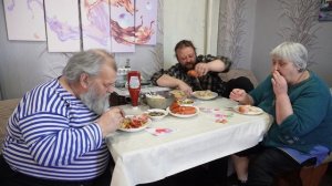 Вкусно кушаем всей семьёй Что вкусного приготовила наша мама ПОДВАЛ ИЛЬИЧА
