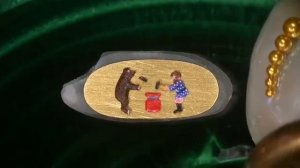 20260401 Новосибирский "левша" Владимир Анискин впервые создал на рисовом зернышке  микроминиатюру