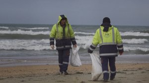 Последствия стихии: как после шторма приводят в порядок анапские пляжи