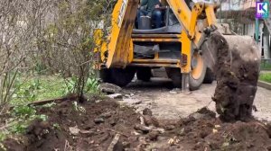 Во дворах по ул. Голощапова, 14 и Розы Люксембург, 6,8,10  благоустраивают дворы