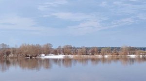 Самая ранняя прогулка вдоль реки. Тишина и умиротворение