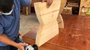 Простой но незаменимый стол для столярной мастерской