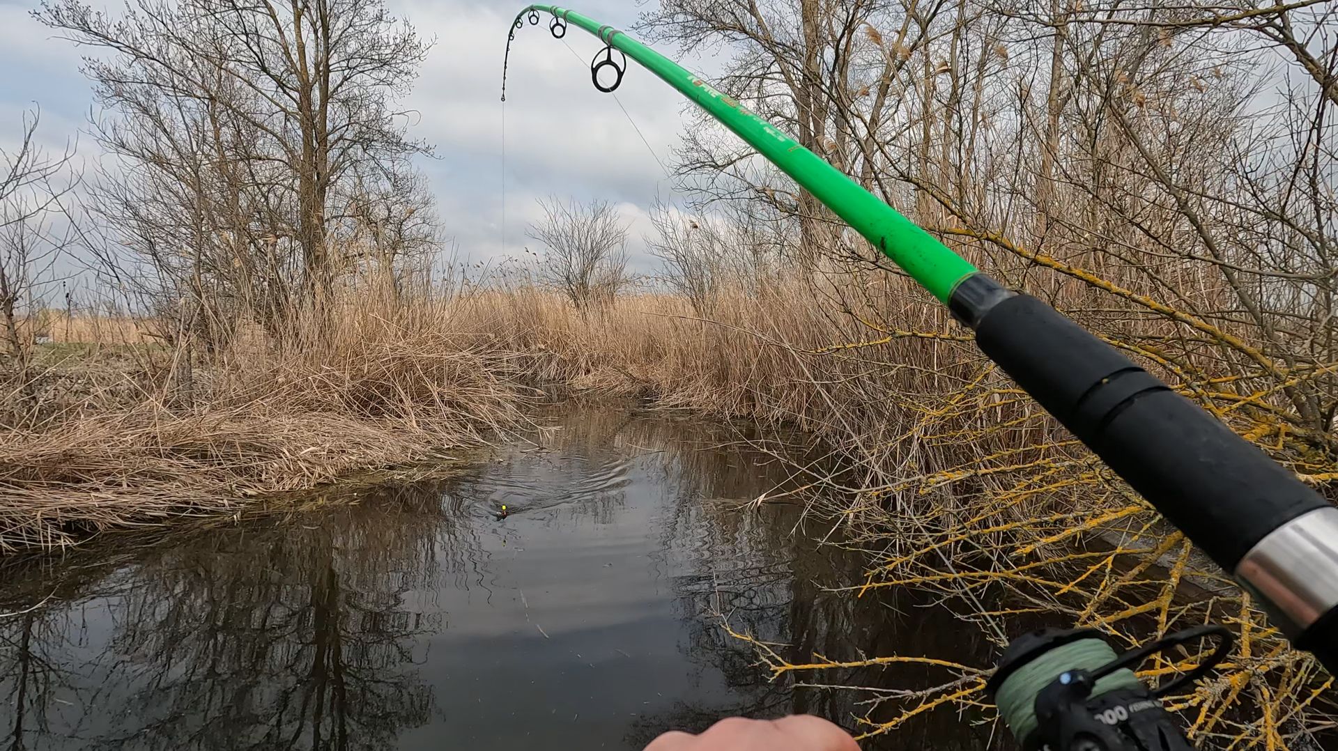 Щука украла спиннинг! Рыбалка, как она есть!