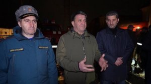 Мэр Махачкалы осмотрел затопленную подстанцию
