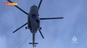 КАМЧАТСКИЕ СПАСАТЕЛИ МЧС ОТРАБОТАЛИ НАВЫКИ БЕСПАРАШЮТНОГО ДЕСАНТИРОВАНИЯ • НОВОСТИ КАМЧАТКИ