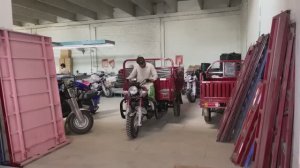 Сборка мотороллеров. Пакистан. Чистый и опрятный цех